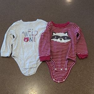 Lot of 2 Carters bodysuits long sleeve